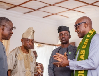 ACAOSA-President-Otunba-Sola-Adewunmi-visit-to-late-Ambassador-Rev.-Luyi-Rotimi-2