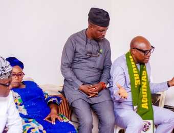 ACAOSA-President-Otunba-Sola-Adewunmi-visit-to-late-Ambassador-Rev.-Luyi-Rotimi-4